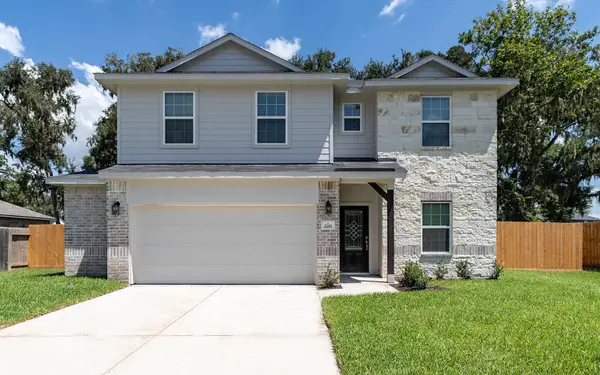 2211 Shalmar Drive, West Columbia, TX 77486