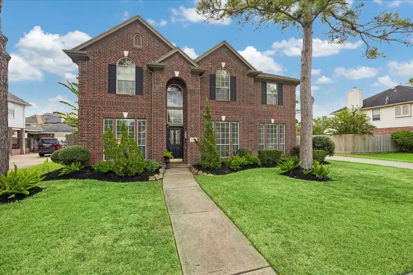 3607 Pine Chase Drive, Pearland, TX 77581