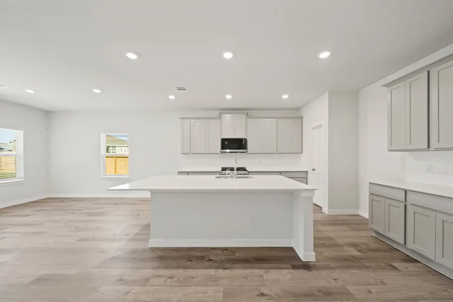 112 Bayou Bend Court, Angleton, TX 77515 - Image #3