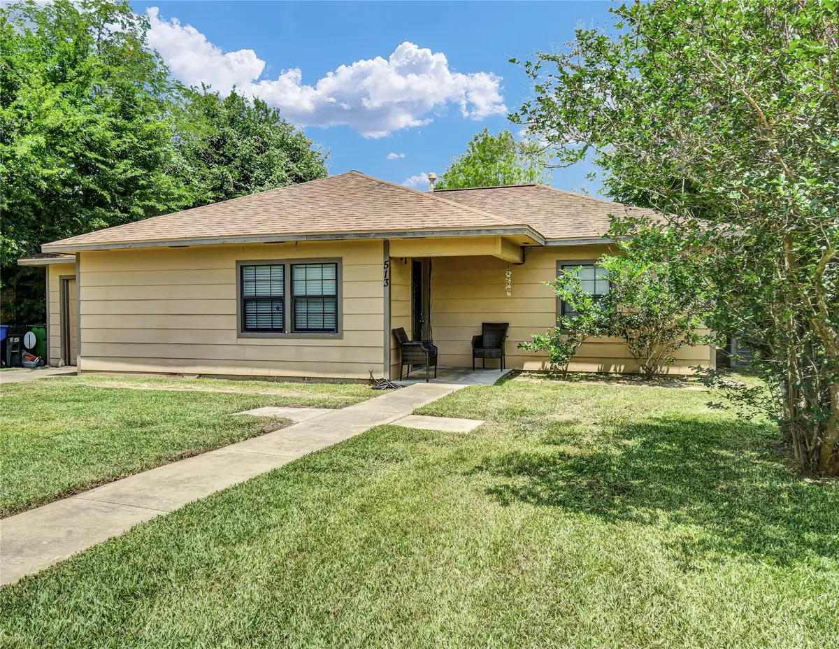 513 Farrer Street, Angleton, TX 77515 - #1