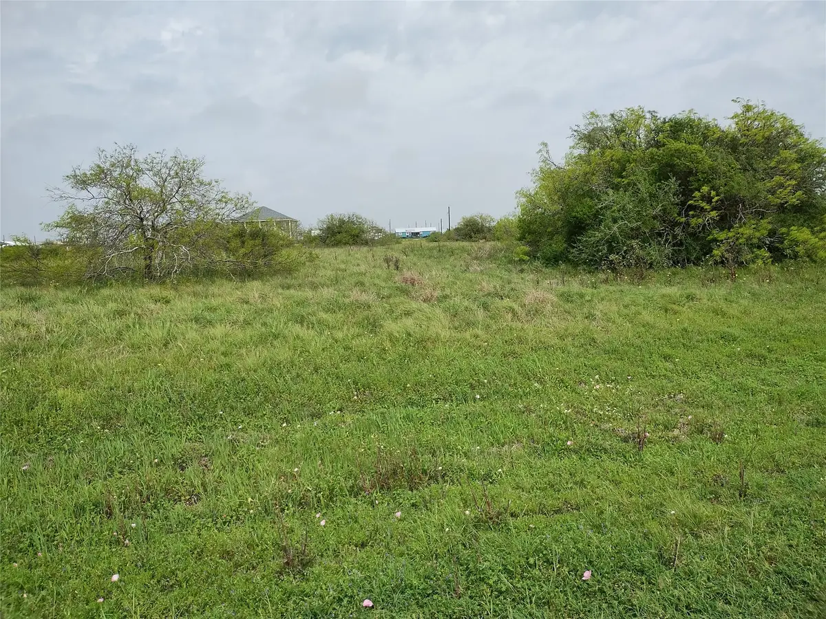 403 Piranha, La Ward Lolita, TX 77465 - #1