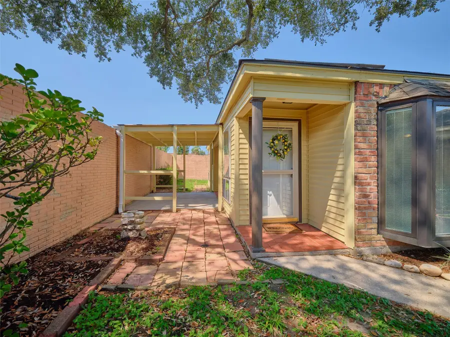 8315 Terrace Wind Drive, Houston, TX 77040 - Image #3