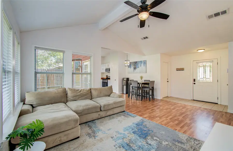 2711 N Belgravia Drive, Pearland, TX 77584 - Image #3