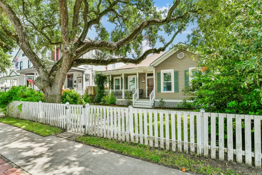 3017 Bernardo De Galvez Avenue, Galveston, TX 77550 - #2