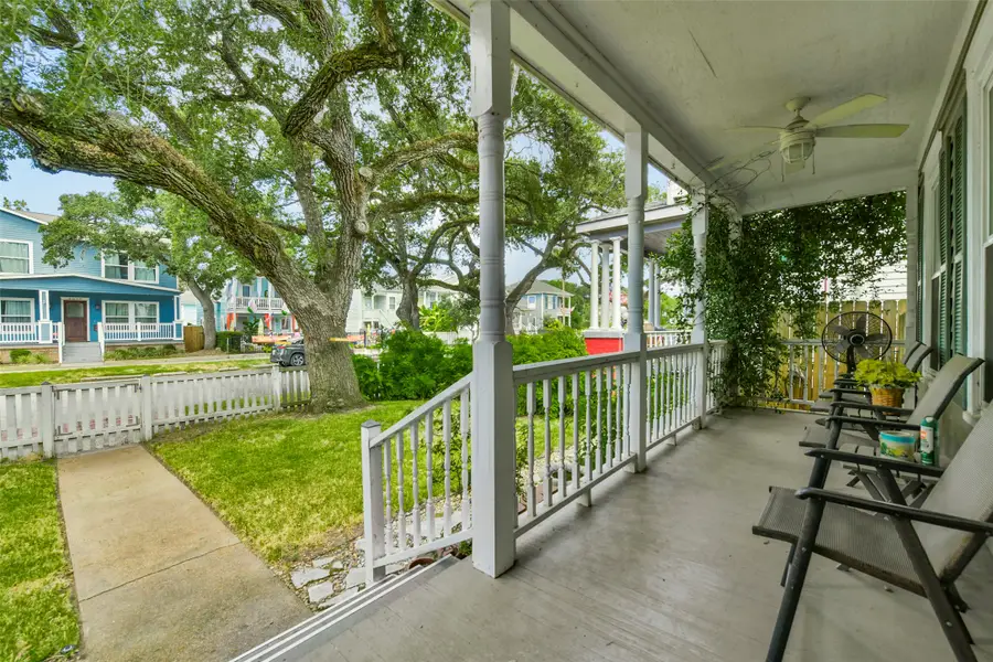 3017 Bernardo De Galvez Avenue, Galveston, TX 77550 - #3