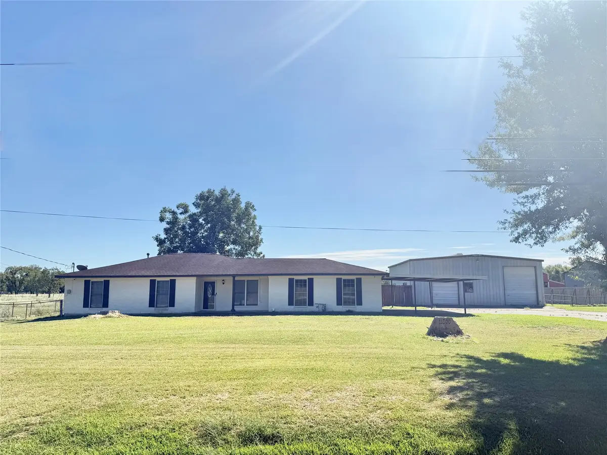 11500 N P Street, La Porte, TX 77571 - #1