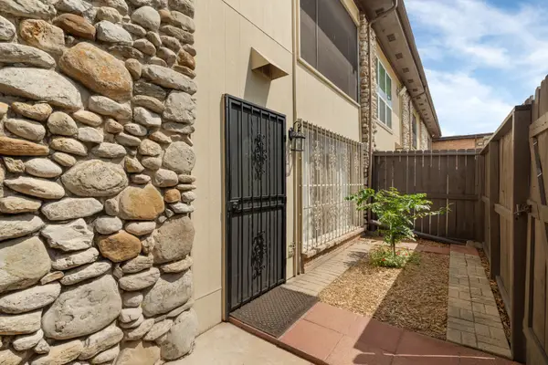 7047 Bissonnet Street #68, Houston, TX 77074