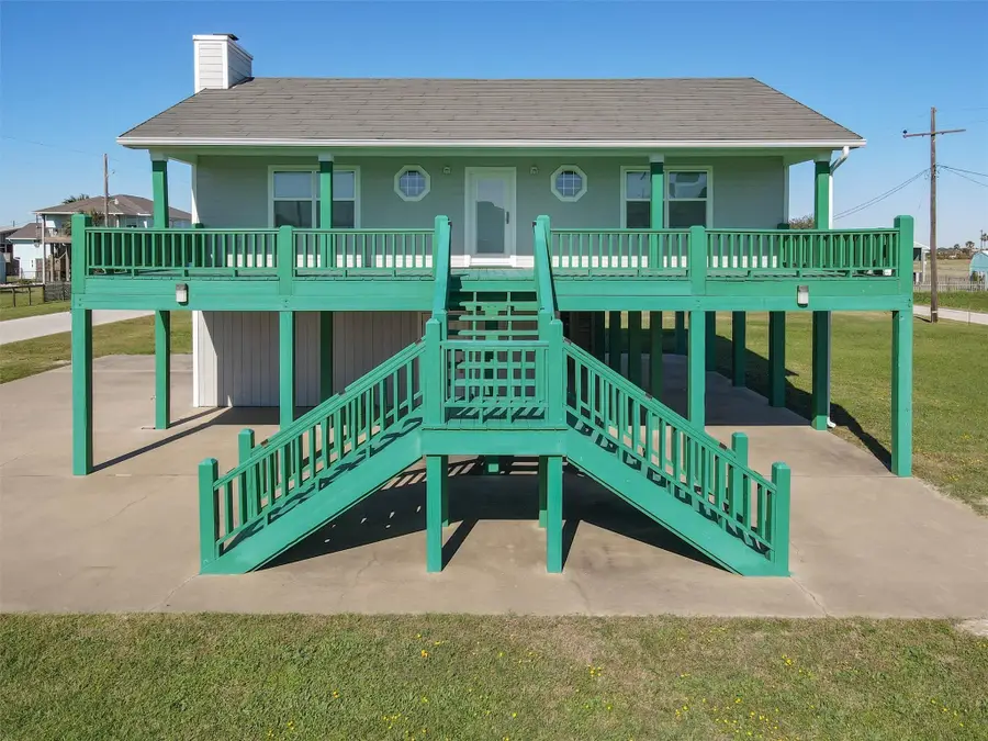 908 West Lane, Crystal Beach, TX 77650 - Image #2