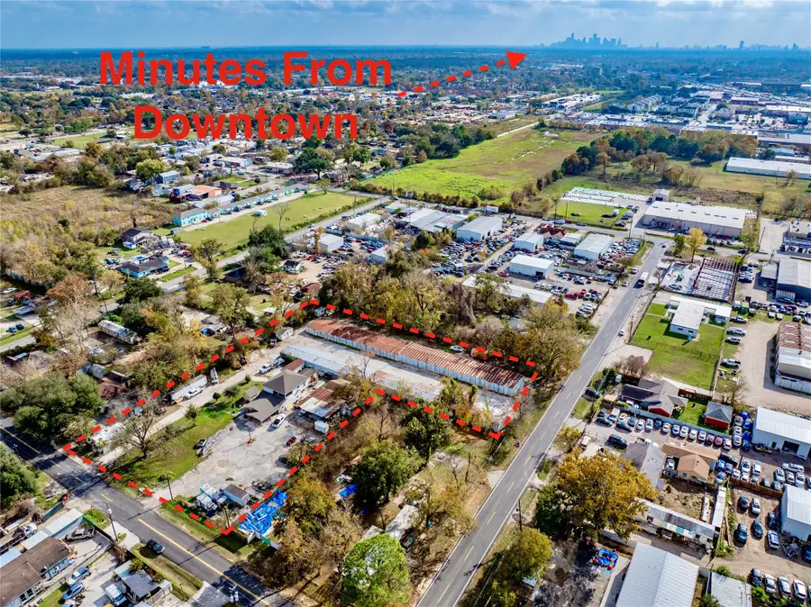 325 W Carby Road, Houston, TX 77037 - Image #3