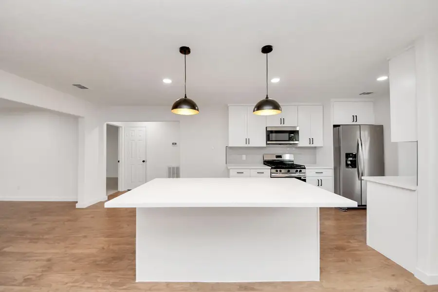 10322 Sagerock Drive, Houston, TX 77089 - Image #2