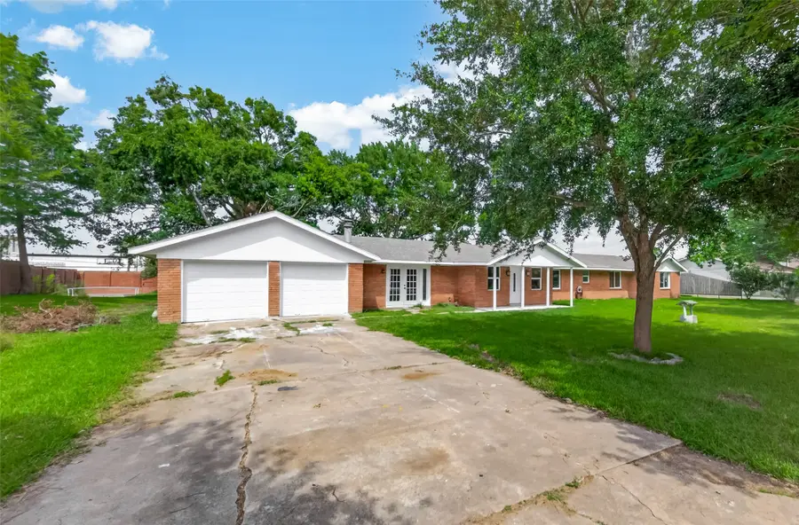 18219 Kings Lynn Street, Webster, TX 77058 - #2