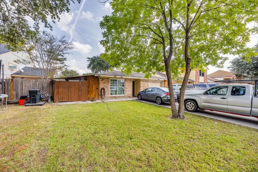 9710 Debbie Lane, Houston, TX 77038 - Image #2