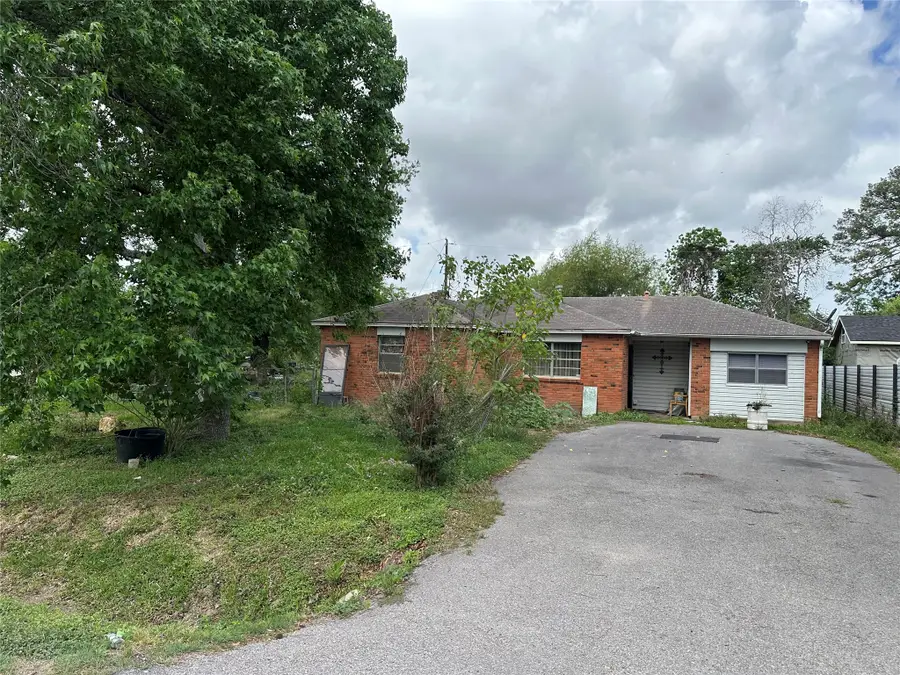 1001 Red Bud Street, Channelview, TN 77530 - #2