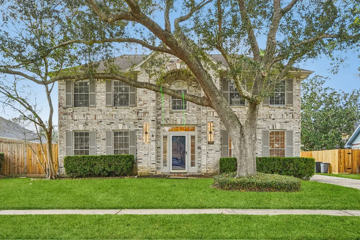 1808 N Mission Circle, Friendswood, TX 77546 - #1