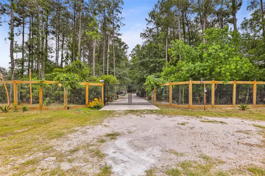 227 County Road 5033, Cleveland, TX 77327 - Image #2