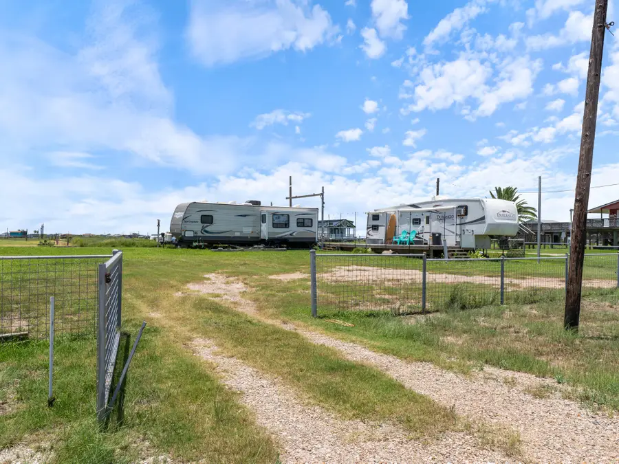 1867 Hall Avenue, Sargent, TX 77414 - #2