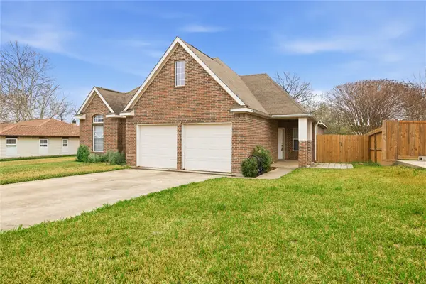 13262 Lake Breeze Lane, Willis, TX 77318