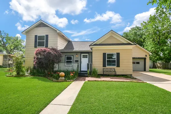 134 4th Street, Sugar Land, TX 77498