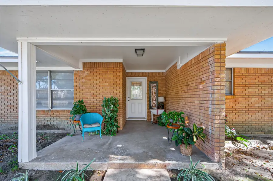 212 Lindsey Avenue, Bay City, TX 77414 - Image #3