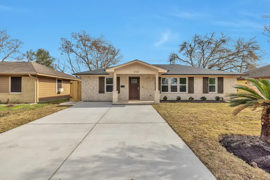 8709 Tarbell Road, Houston, TX 77034 - Image #2