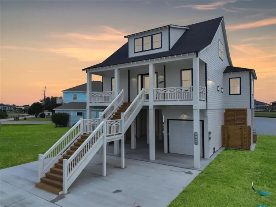 1060 Waterways Drive, Crystal Beach, TX 77650 - #3