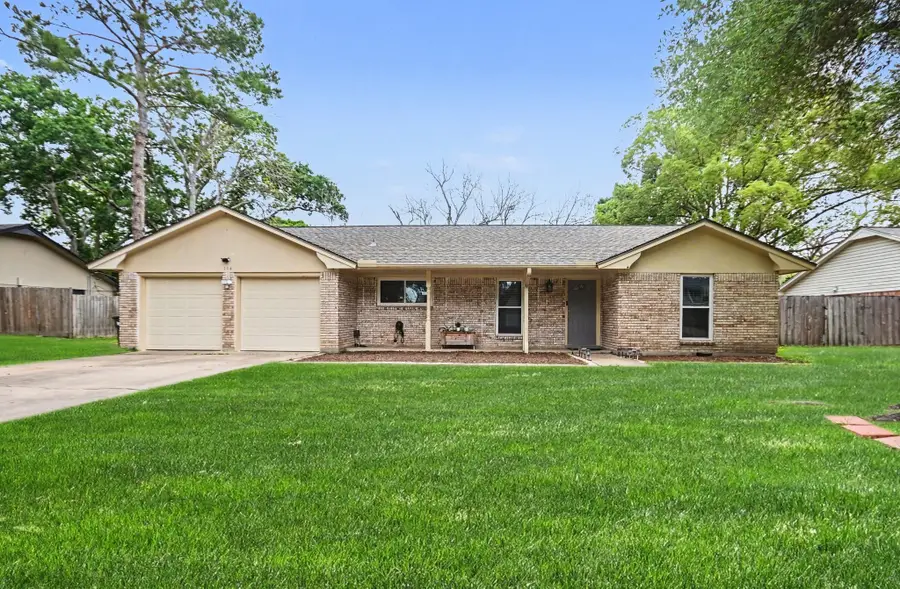 114 E Wildwinn Drive, Alvin, TX 77511 - #3