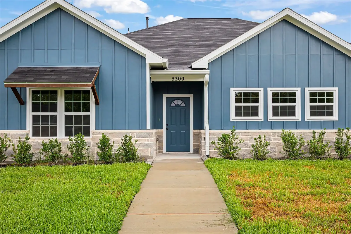 5300 Hemlock Drive, Baytown, TX 77521 - #1