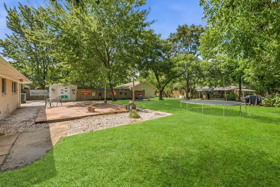 211 S Iowa Avenue, League City, TX 77573 - #3
