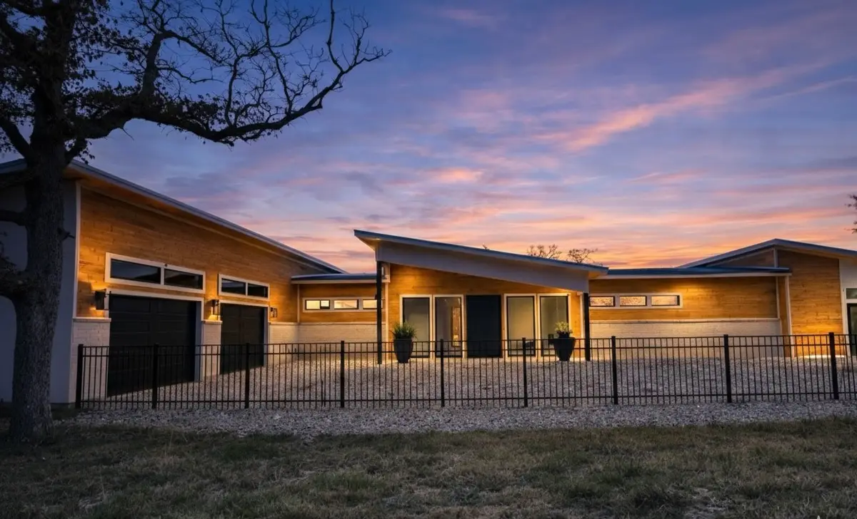 10080 Fm 682, Yoakum, TX 77995 - #1