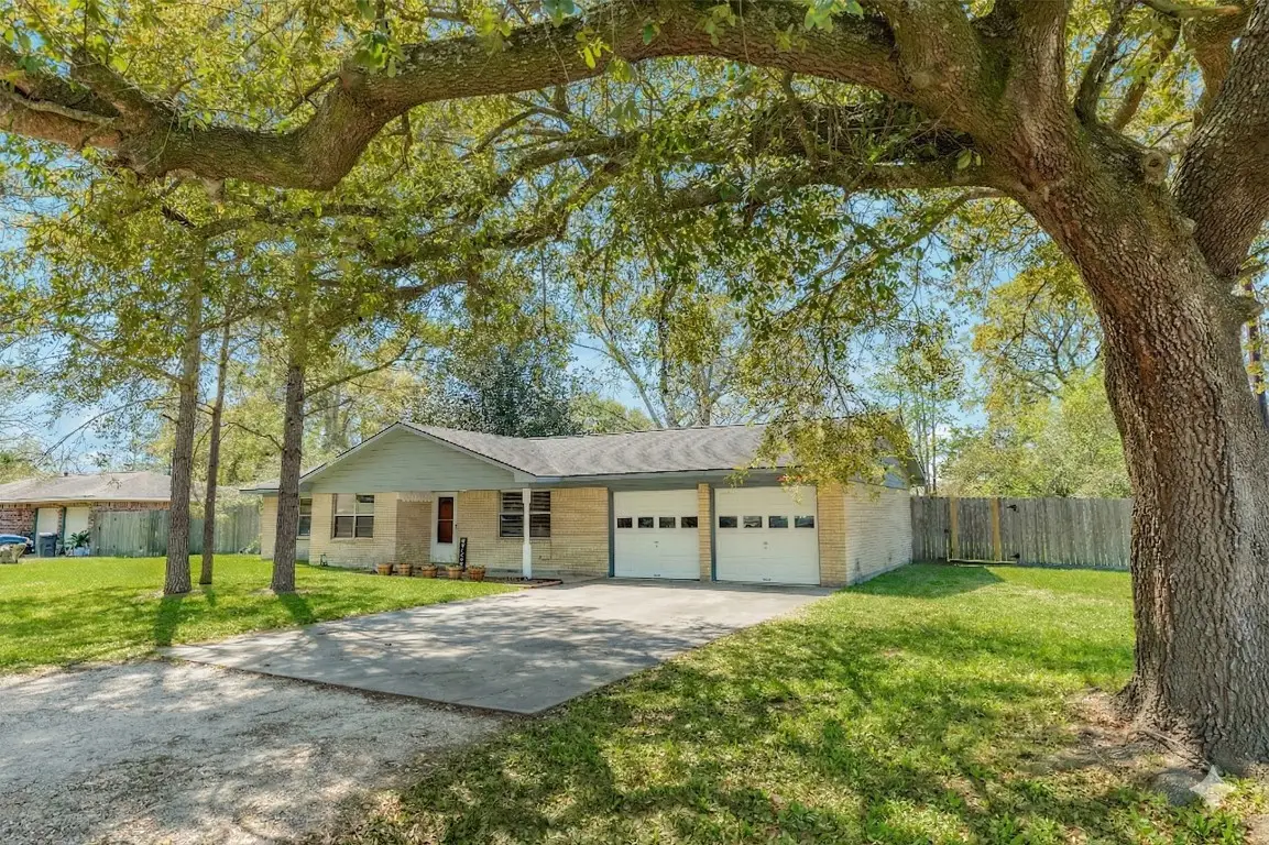 5516 Avenue M 1/2, Santa Fe, TX 77510 - #1