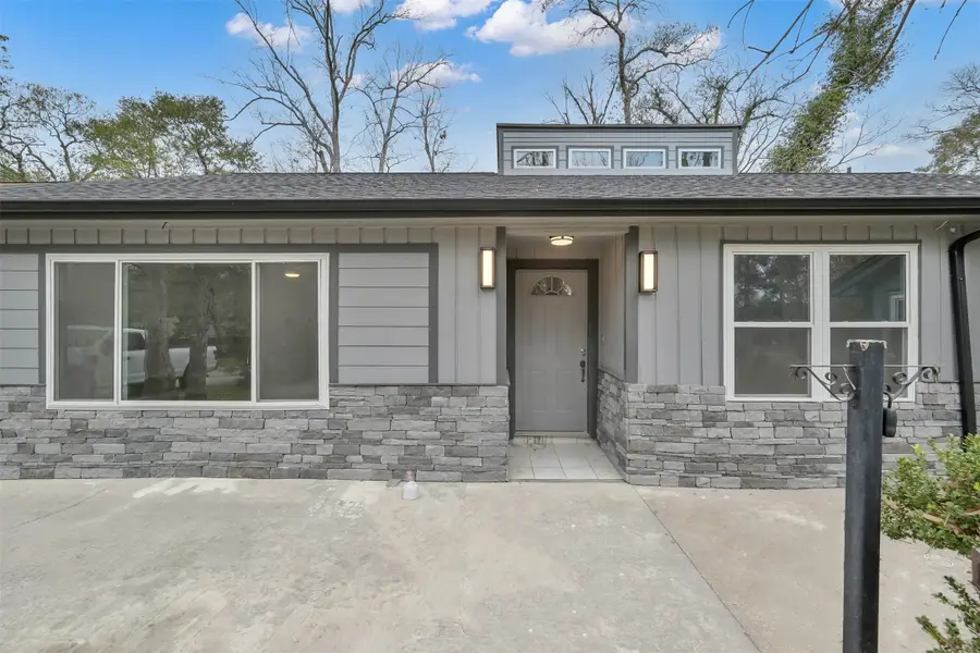 13 Moon Valley Court, Panorama Village, TX 77304 - #2