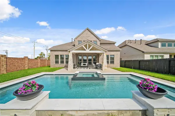 13113 Wintery Tide Drive, La Marque, TX 77568