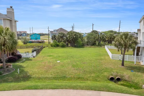 13944 Pirates Beach Boulevard, Galveston, TX 77554