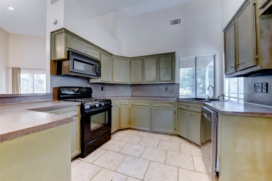 1906 Woodhue Drive, Southeast Montgomery, TX 77386 - #3