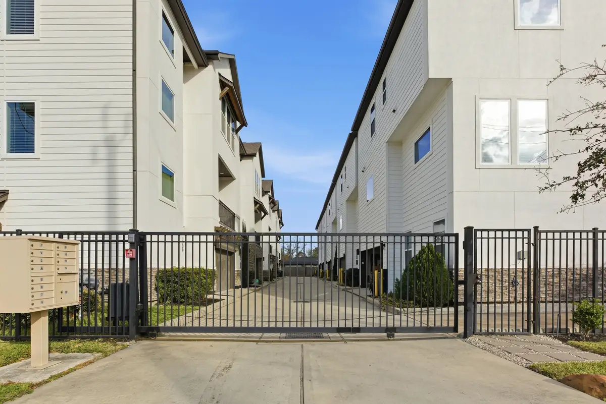 1222 Upton Street, Houston, TX 77020 - Image #1