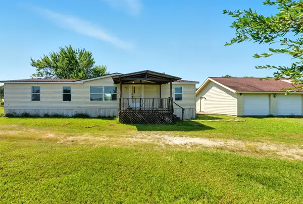 128 Hill Top Lane, Huntsville, TX 77320