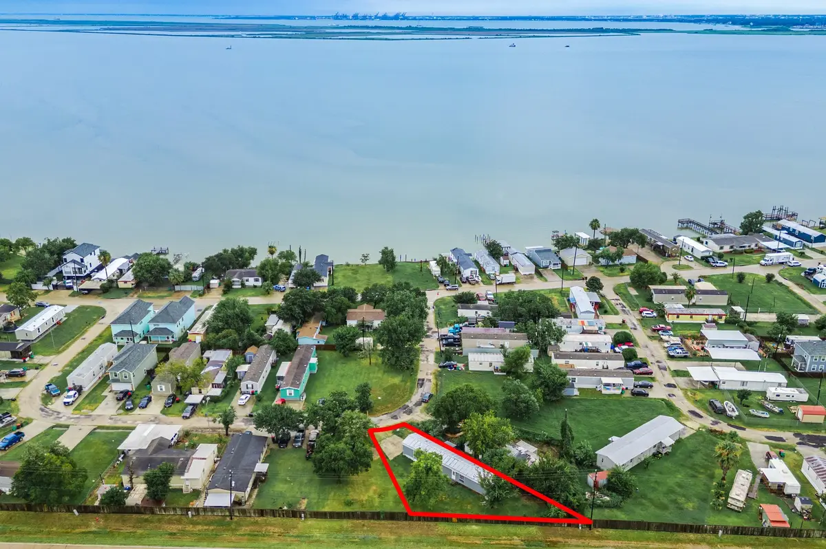 118 Canvasback N, Baytown, TX 77523 - Image #1