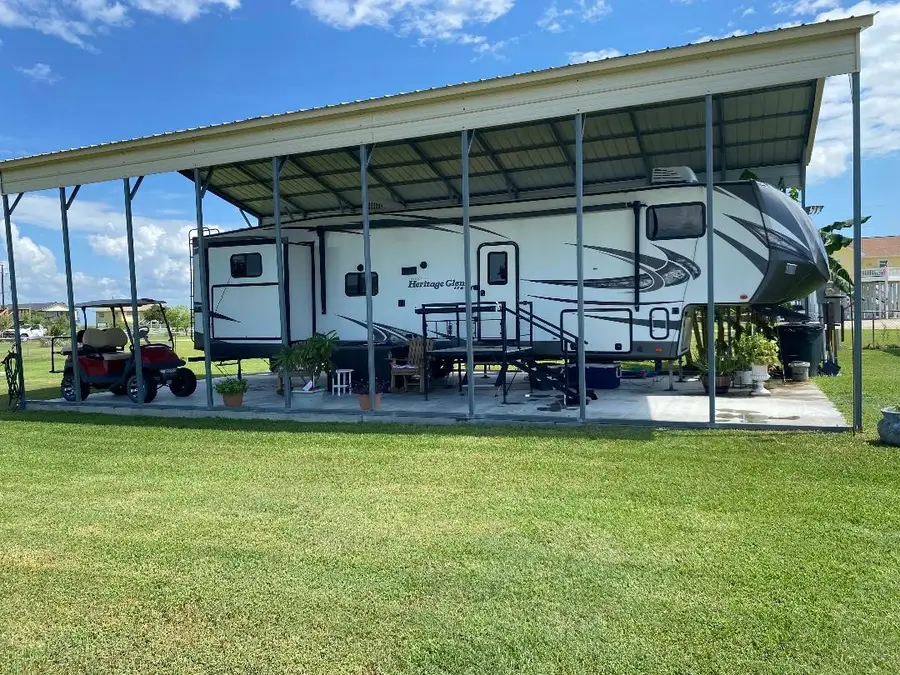 1128 Canal E, Crystal Beach, TX 77650 - Image #2