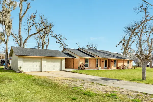 400 Pecan Estates Road #C616R, Angleton, TX 77515