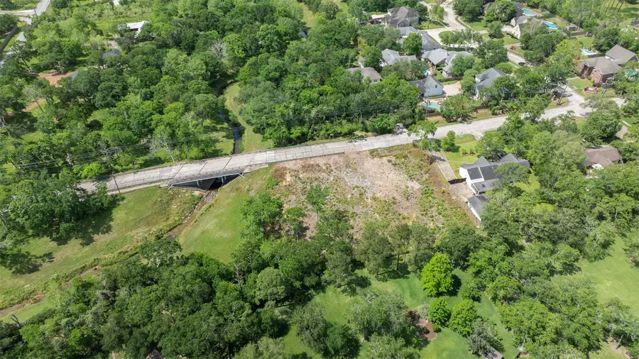 1405 Greenbriar Drive, Friendswood, TX 77546 - Image #2