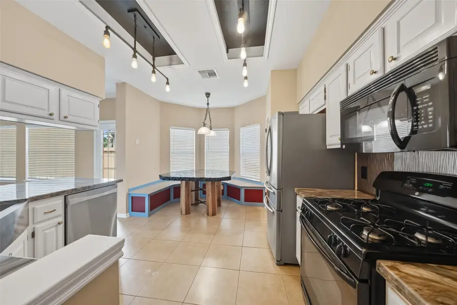 1238 Sandy Plains Lane, Houston, TX 77062 - Image #3