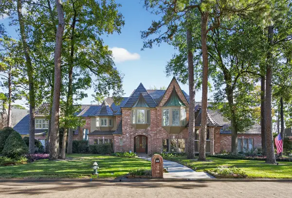 8807 Chelmsford Lane, Spring, TX 77379