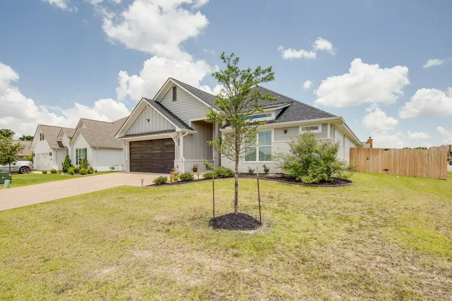 3200 Glencairn Court, Bryan, TX 77808 - #3