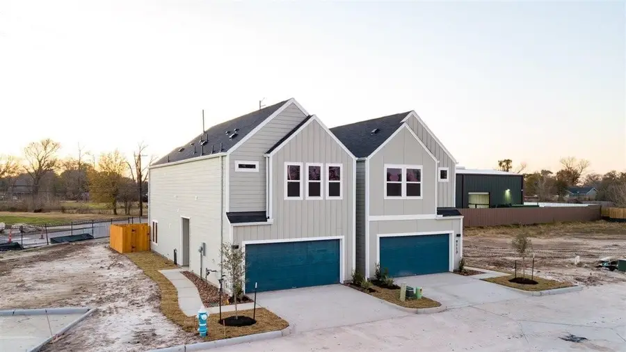 9102 Highland Northern Way, Houston, TX 77088 - Image #2