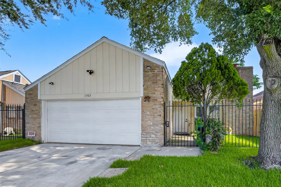 11562 Bellspring Drive, Houston, TX 77072 - #3
