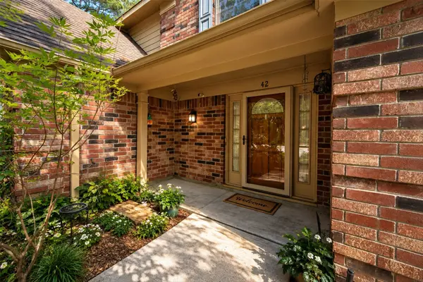 42 Thorn Berry Place, The Woodlands, TX 77381