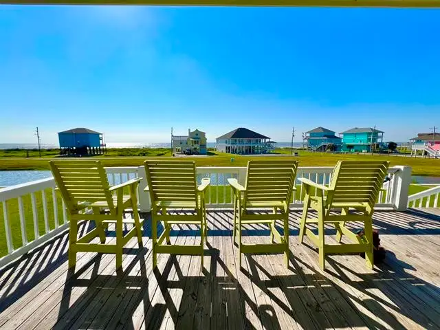 3174 Sea Castle Drive, Crystal Beach, TX 77650 - #3