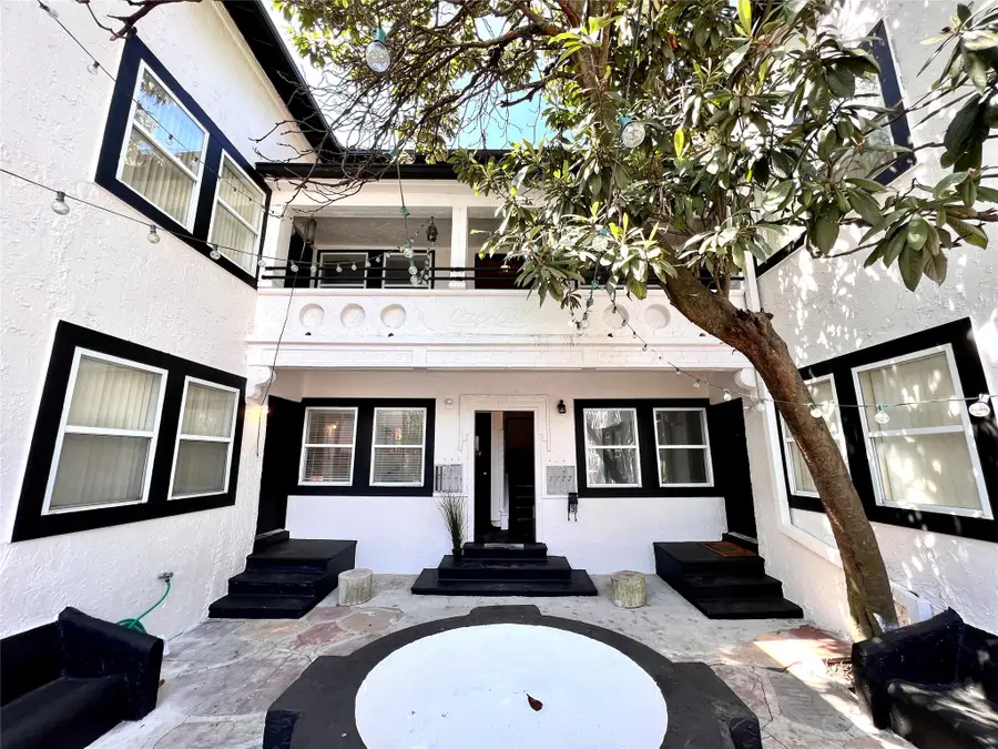 415 Fairview Avenue, Houston, TX 77006 - Image #2