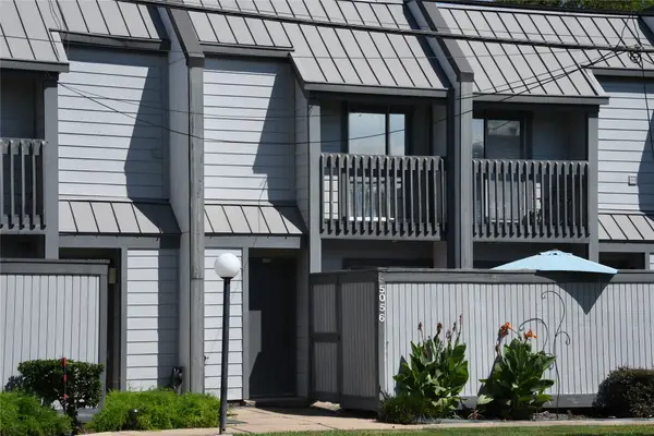 5056 Glenmont Drive, Houston, TX 77081