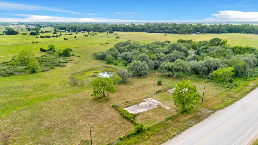 4882 E Us Highway 90a, Alleyton, TX 78935 - #2
